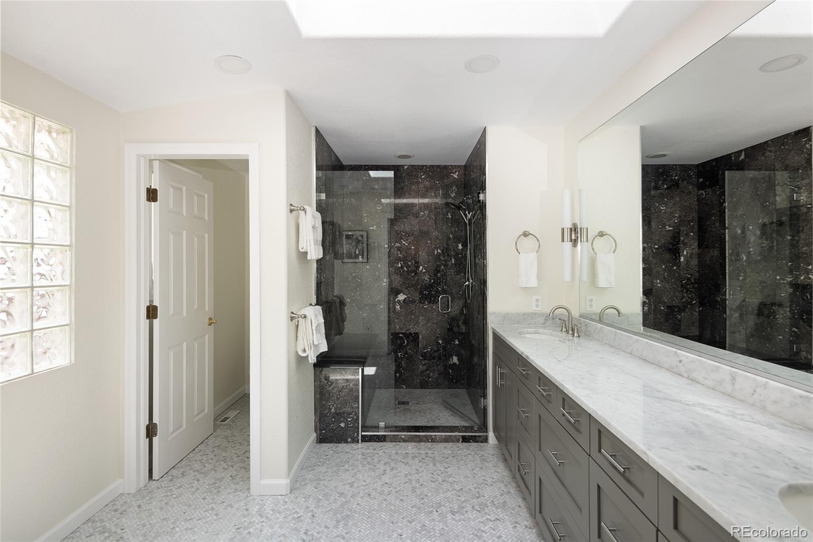 MLS Image #17 for 355  steele street,denver, Colorado