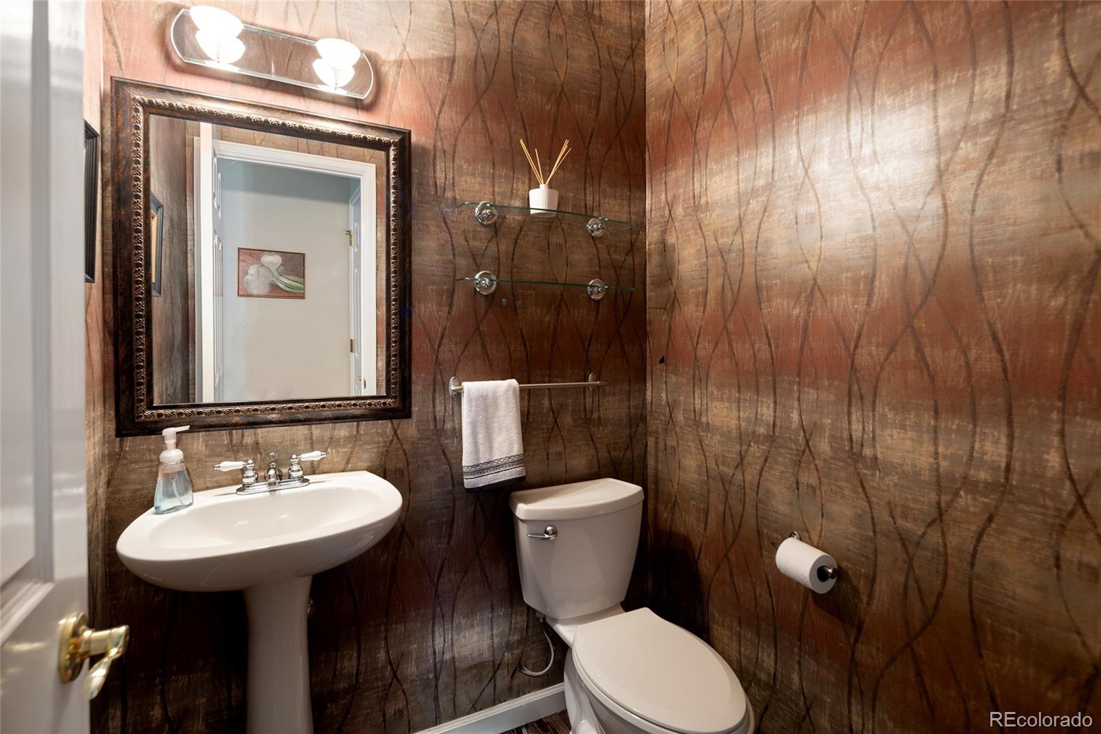 MLS Image #28 for 355  steele street,denver, Colorado