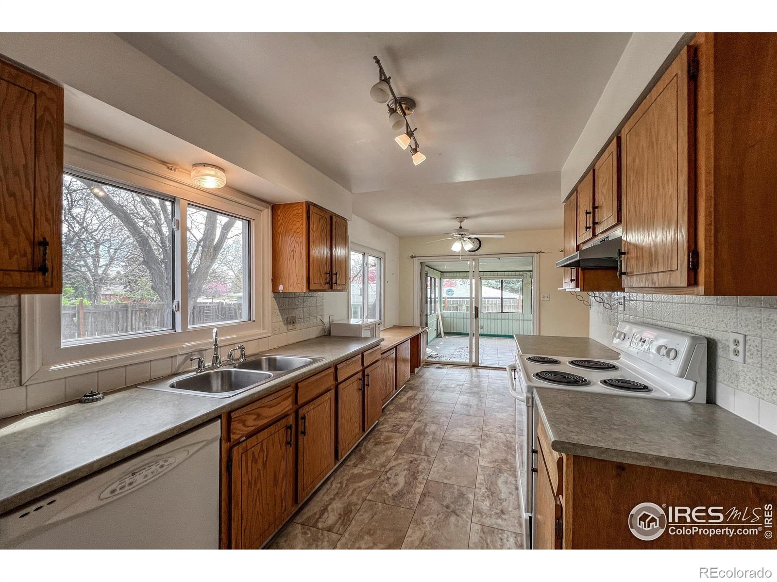 MLS Image #13 for 12891  columbine drive,longmont, Colorado