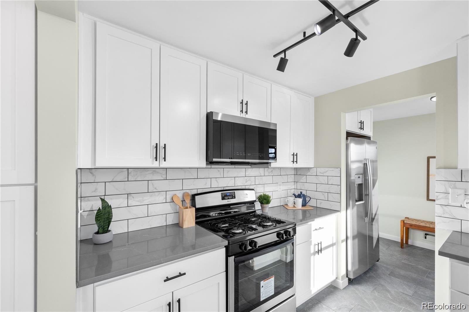 MLS Image #6 for 5505  brentwood street,arvada, Colorado