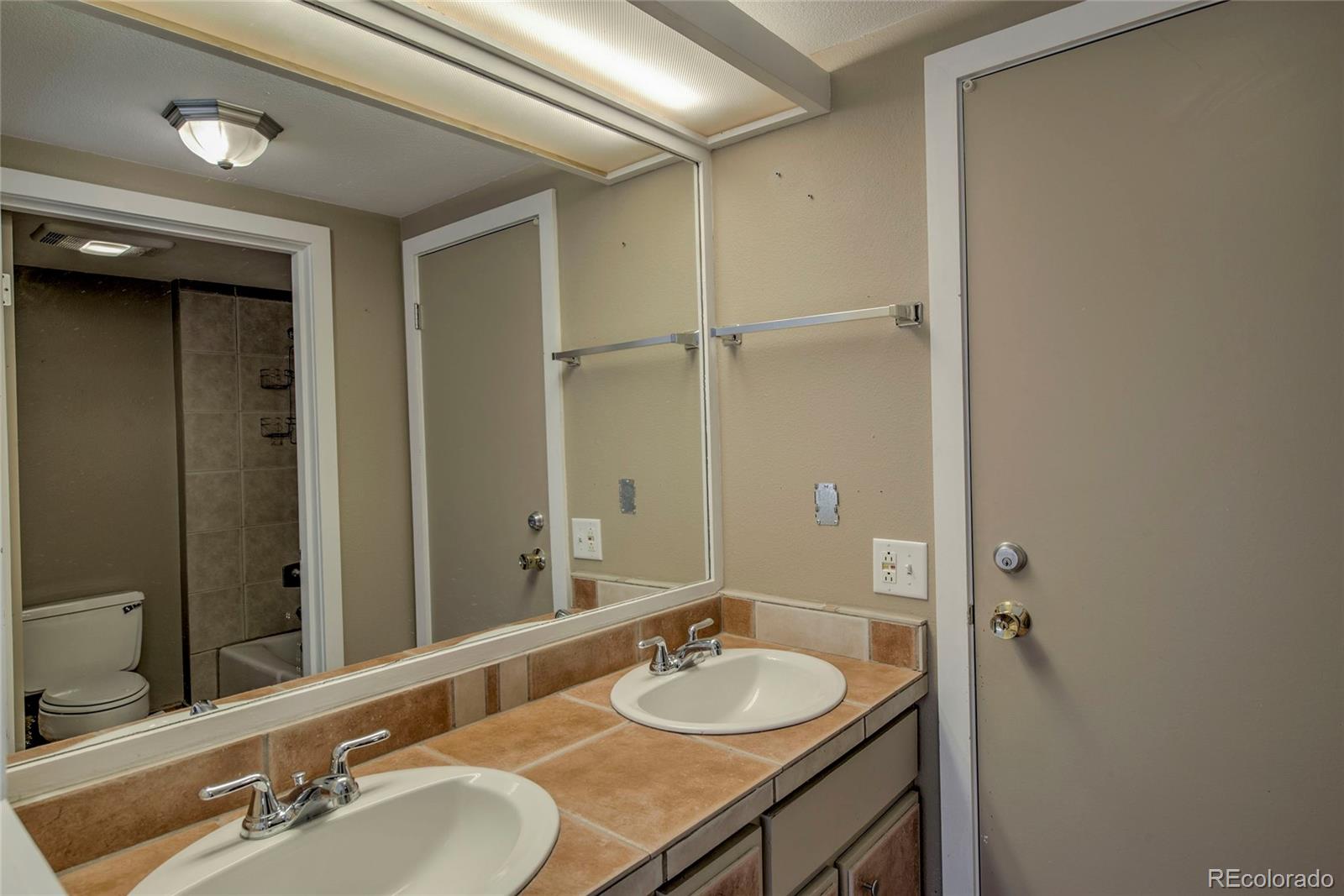 MLS Image #18 for 21650  us highway 6 ,dillon, Colorado
