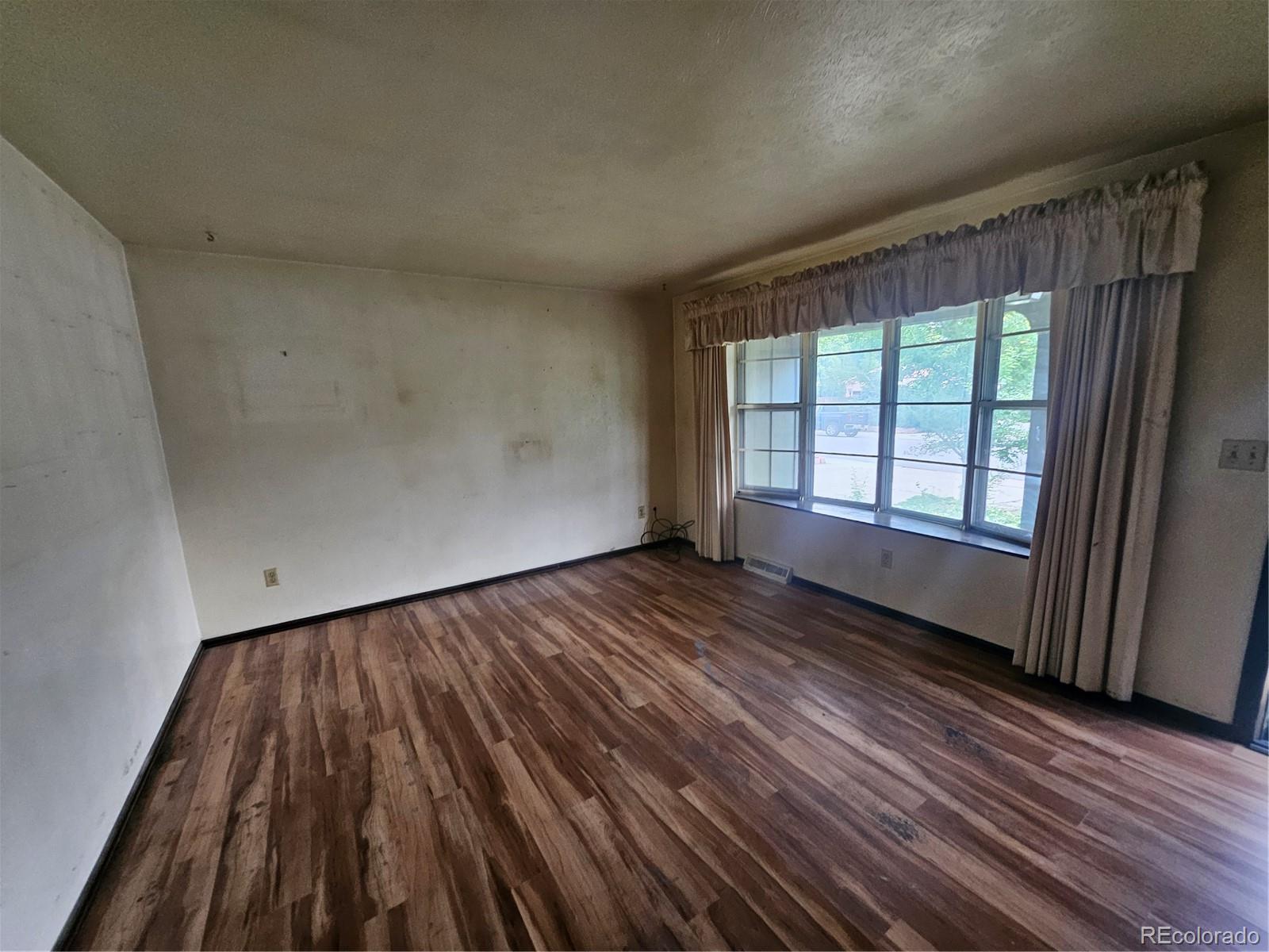 MLS Image #2 for 912 e 6th avenue,broomfield, Colorado