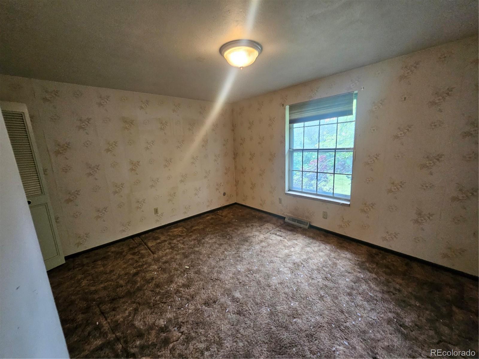 MLS Image #5 for 912 e 6th avenue,broomfield, Colorado