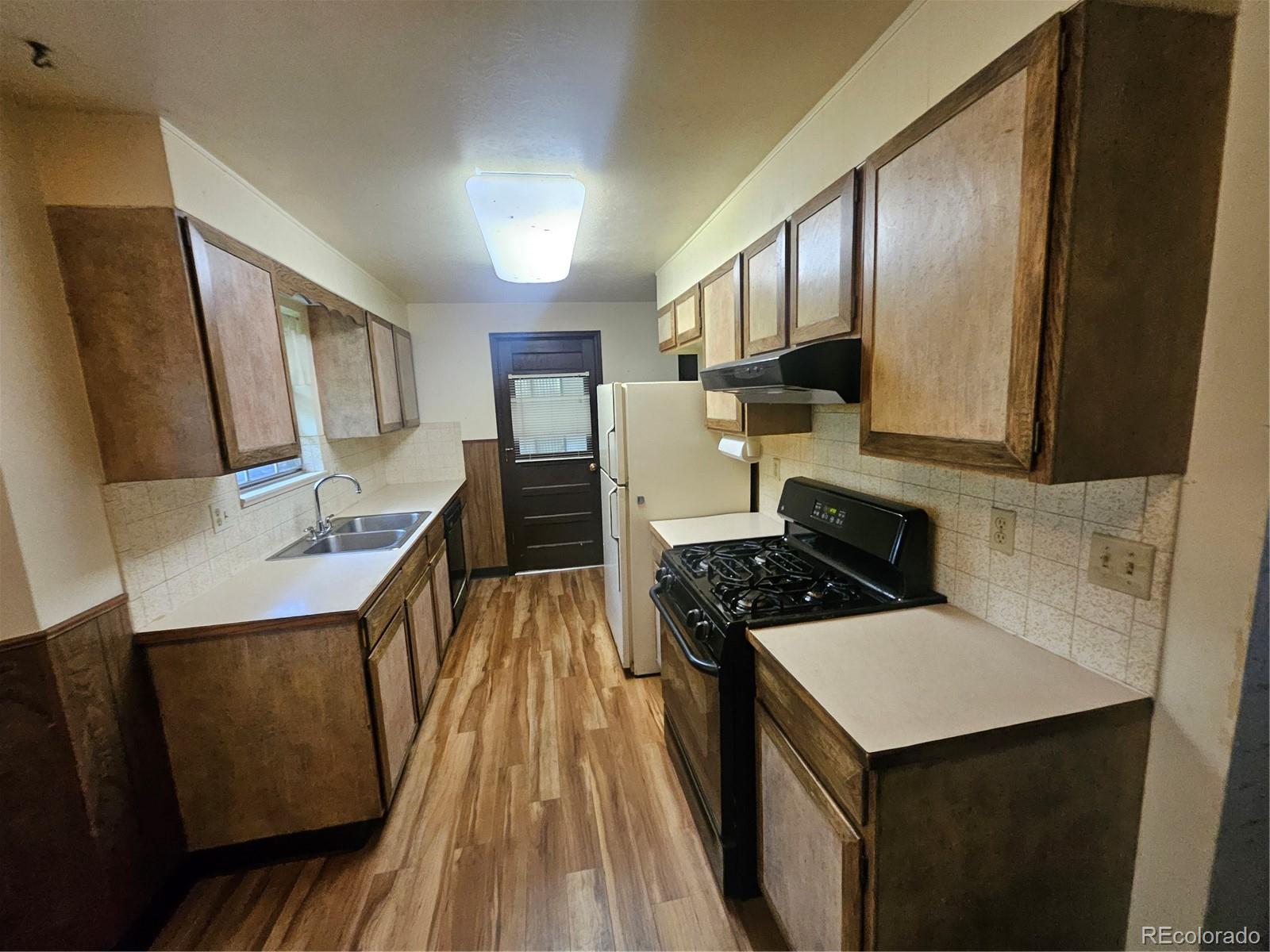MLS Image #8 for 912 e 6th avenue,broomfield, Colorado
