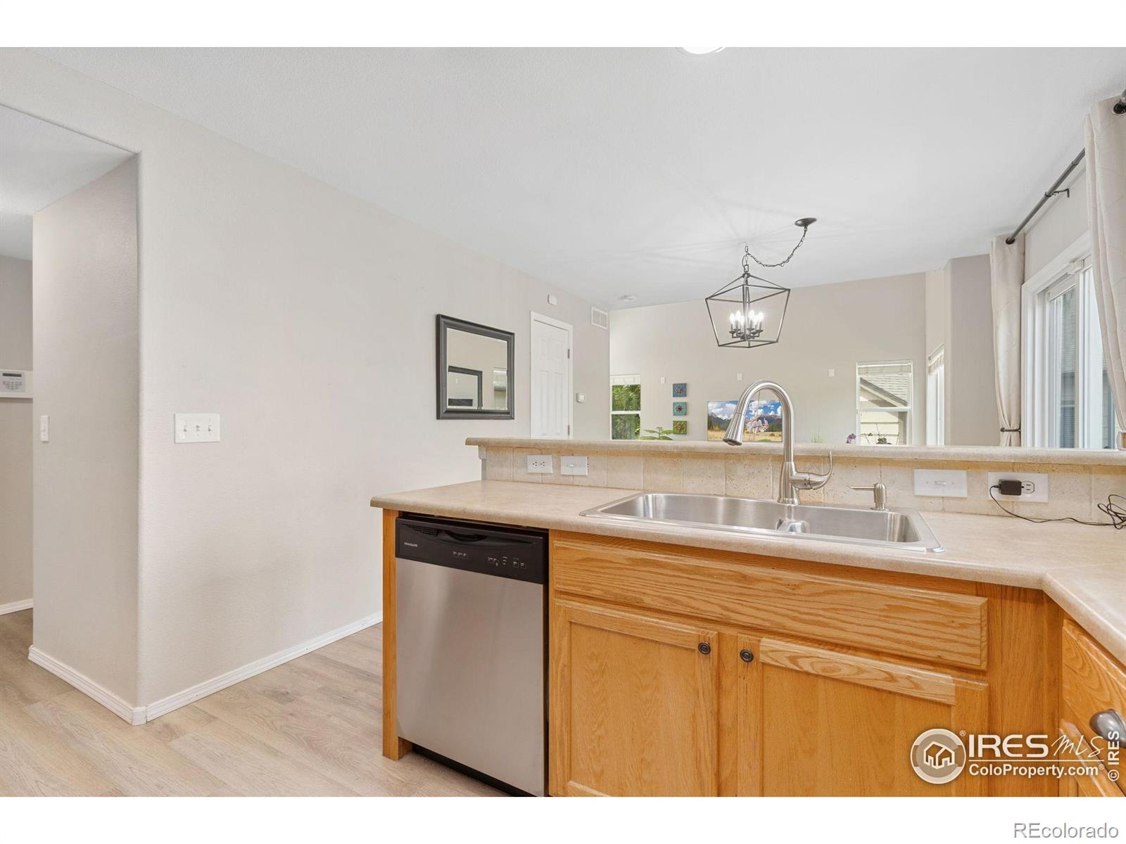 MLS Image #6 for 2122  redhead drive,johnstown, Colorado