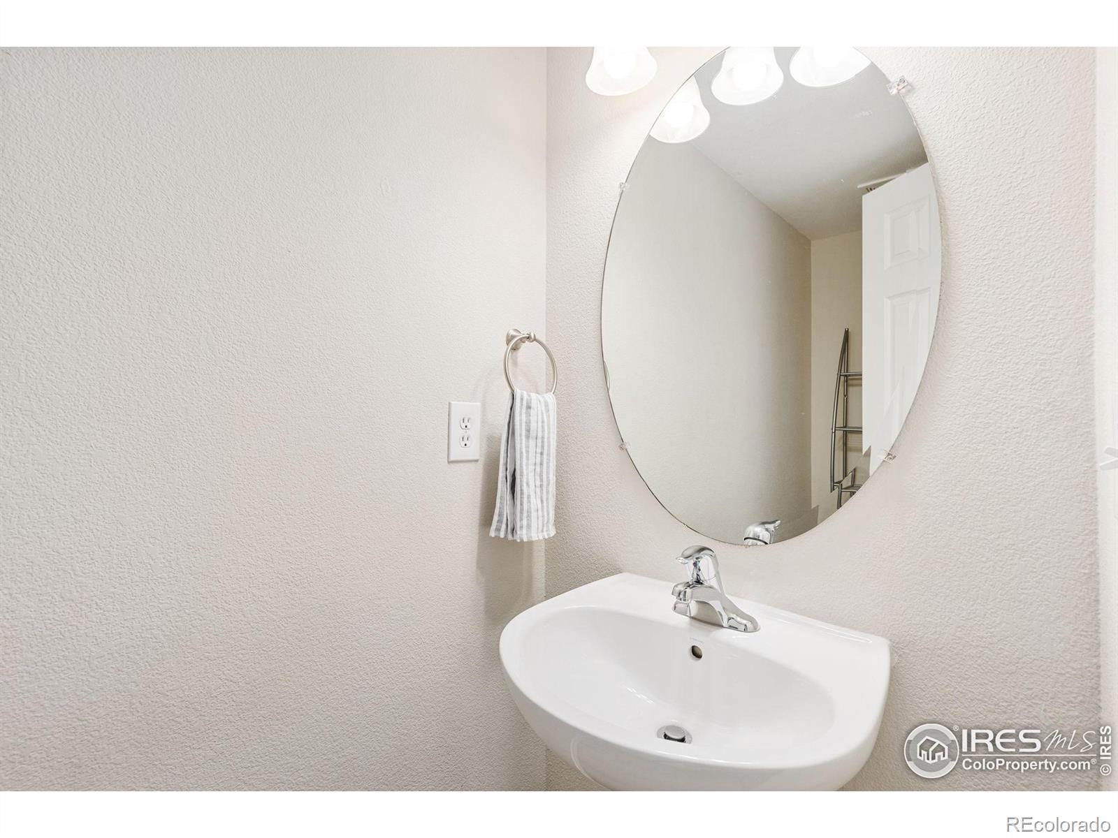 MLS Image #9 for 2122  redhead drive,johnstown, Colorado