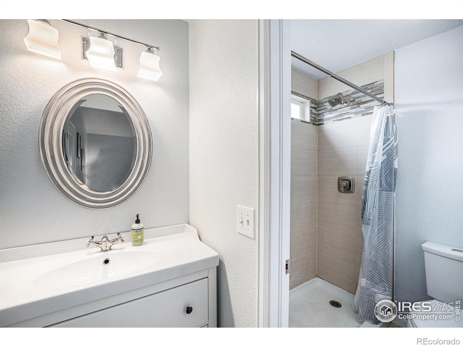MLS Image #14 for 1820  gordon drive,erie, Colorado