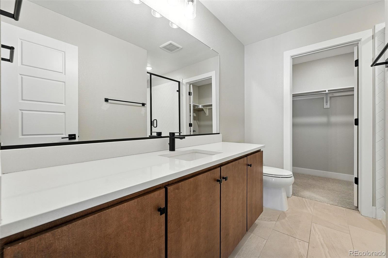 MLS Image #10 for 2074 s holly street,denver, Colorado