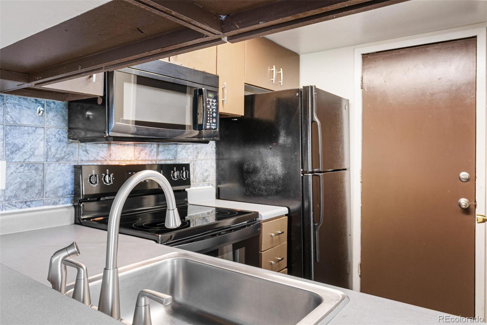 MLS Image #13 for 1250 s monaco parkway,denver, Colorado