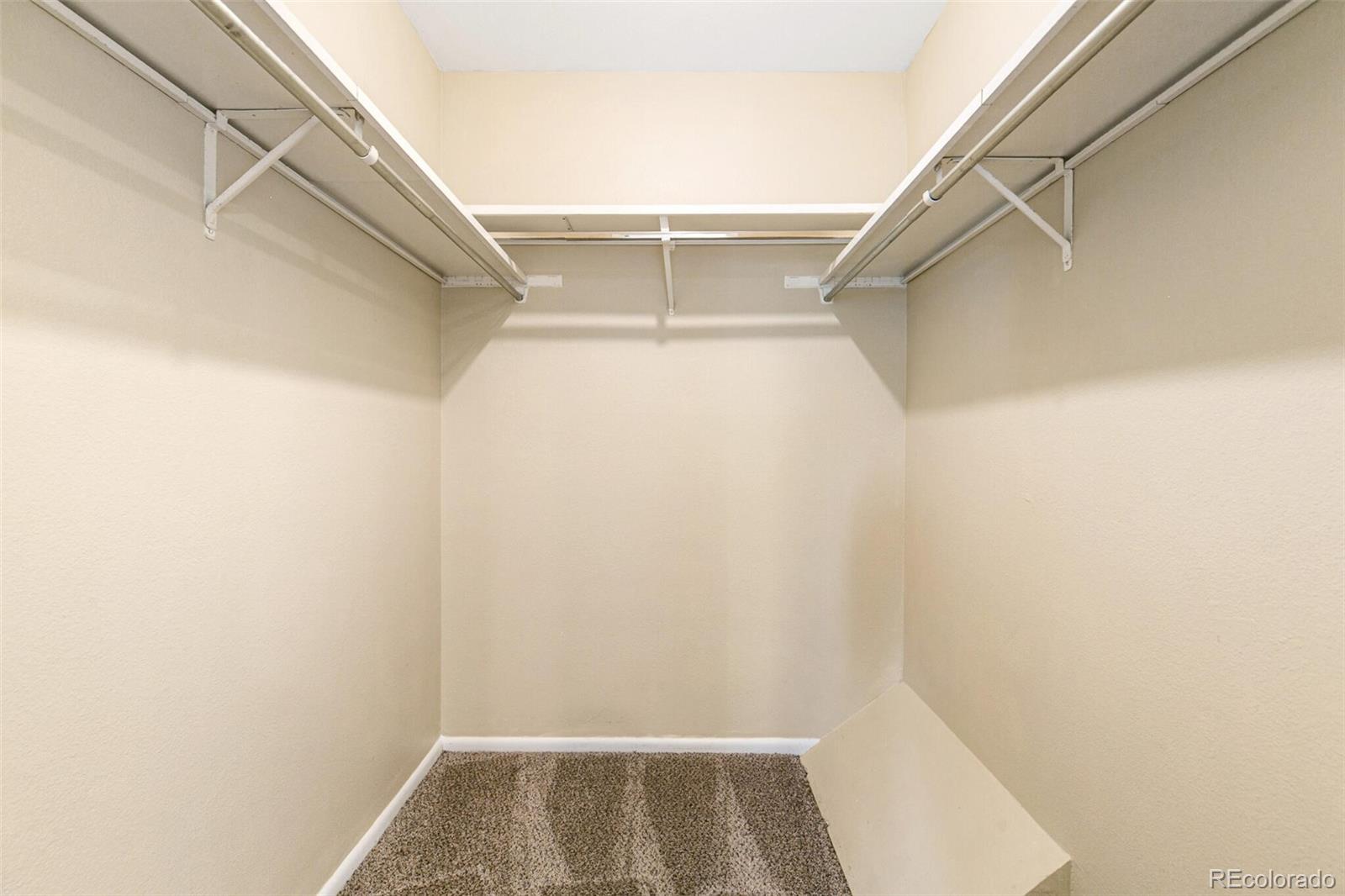 MLS Image #19 for 1250 s monaco parkway,denver, Colorado
