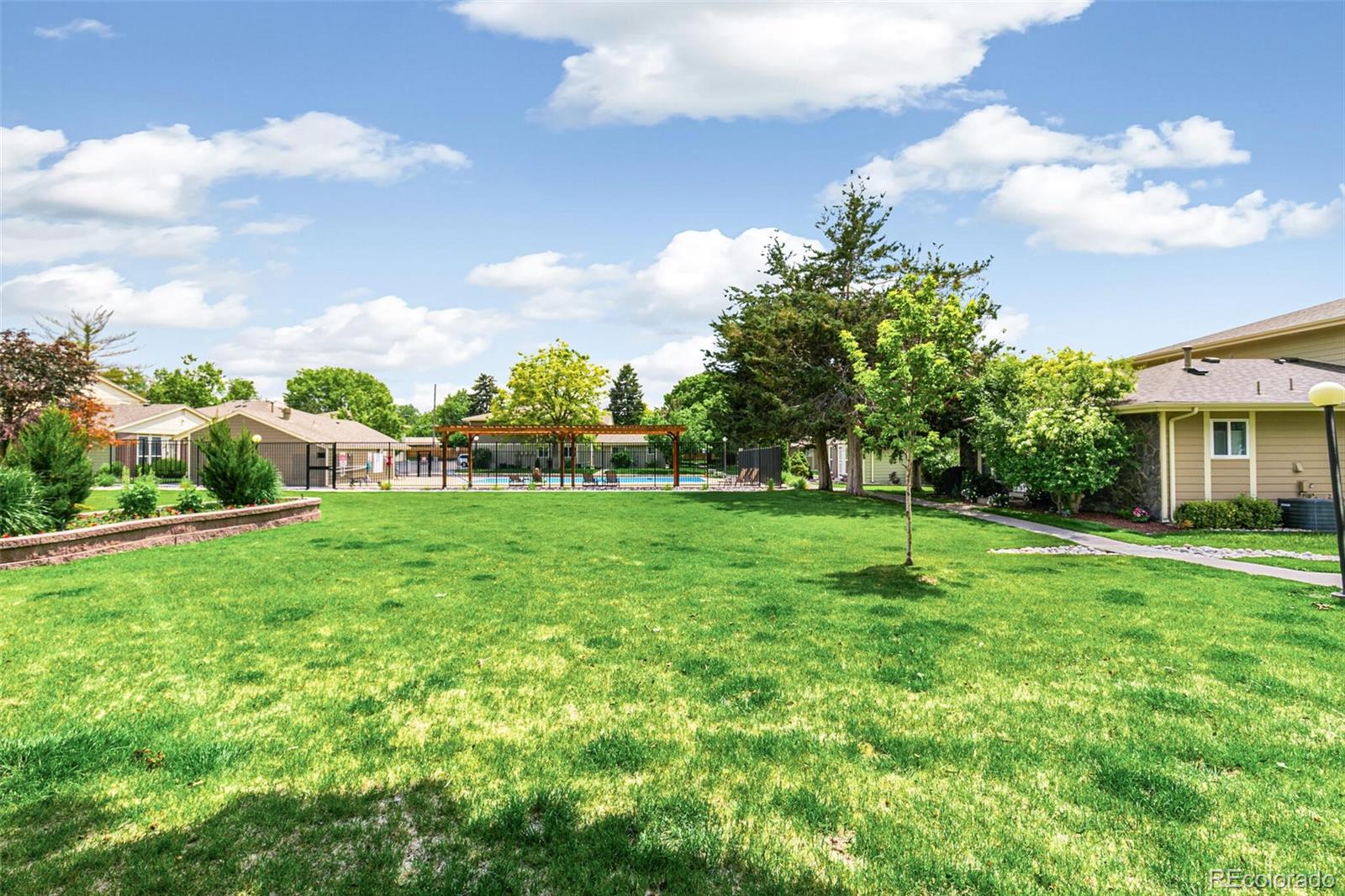 MLS Image #24 for 1250 s monaco parkway,denver, Colorado
