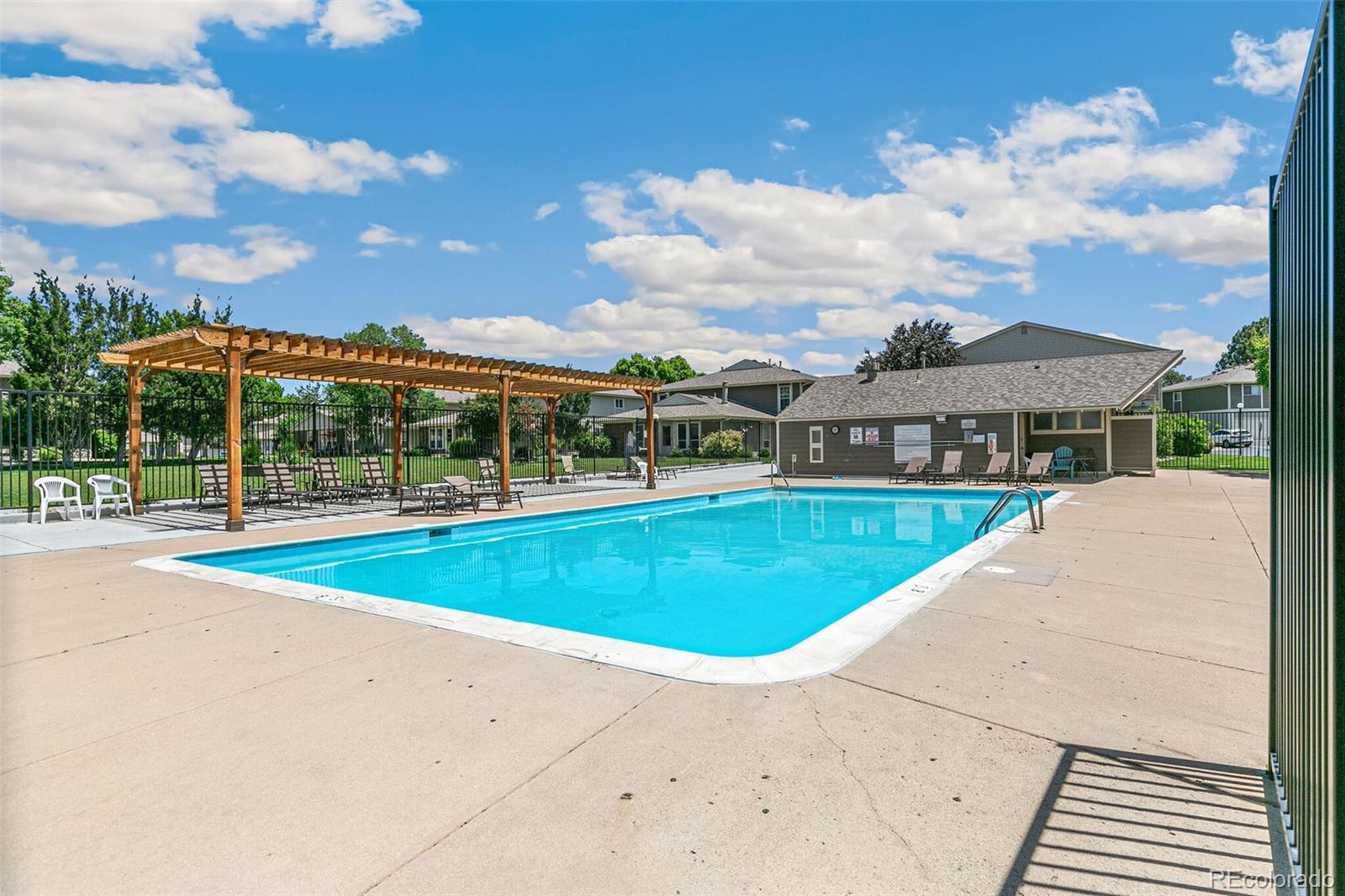 MLS Image #32 for 1250 s monaco parkway,denver, Colorado