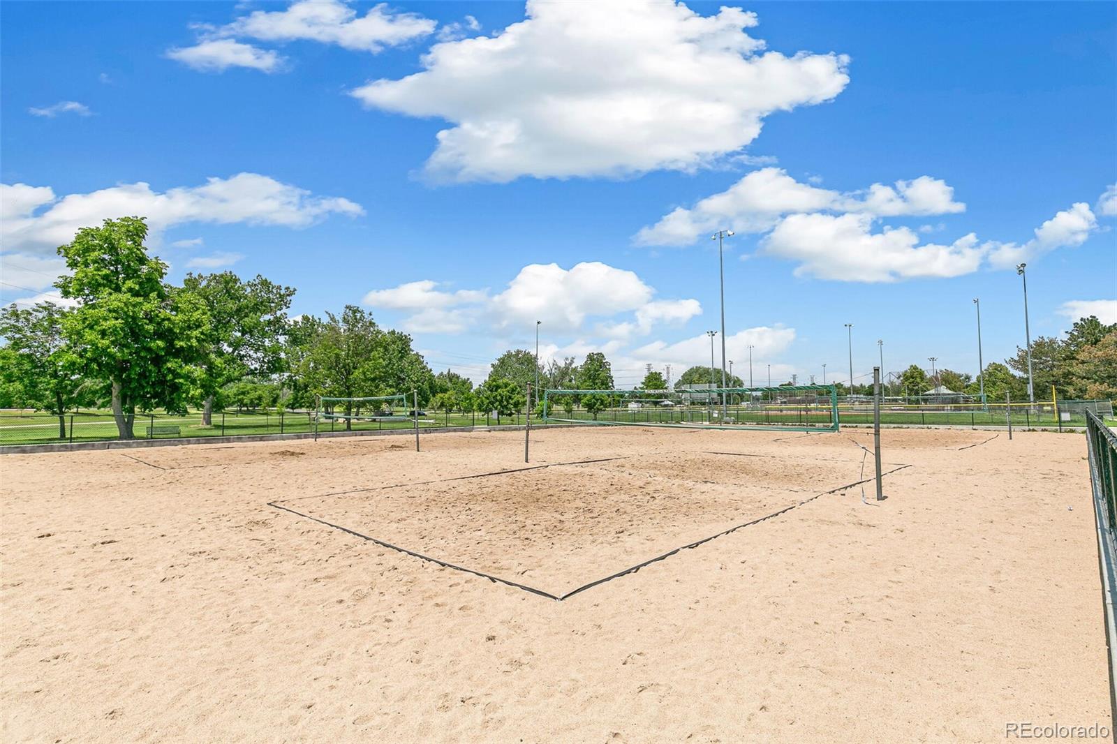 MLS Image #41 for 1250 s monaco parkway,denver, Colorado
