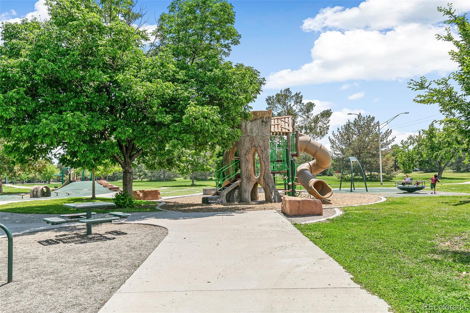 MLS Image #43 for 1250 s monaco parkway,denver, Colorado
