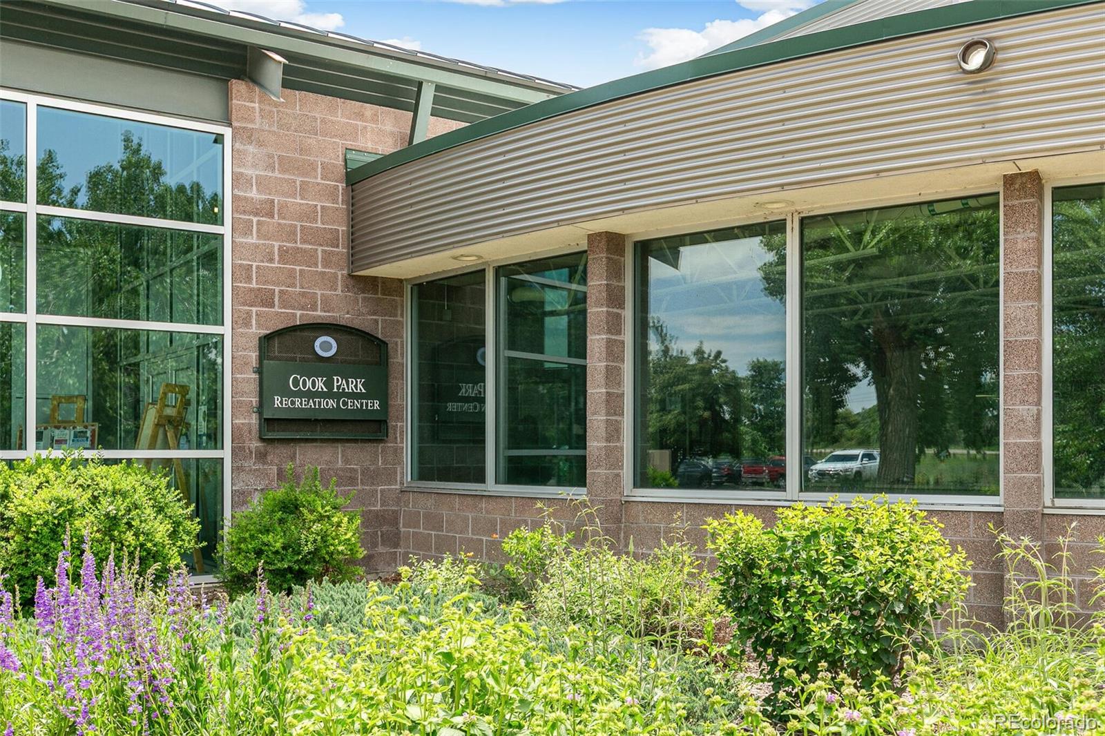 MLS Image #47 for 1250 s monaco parkway,denver, Colorado