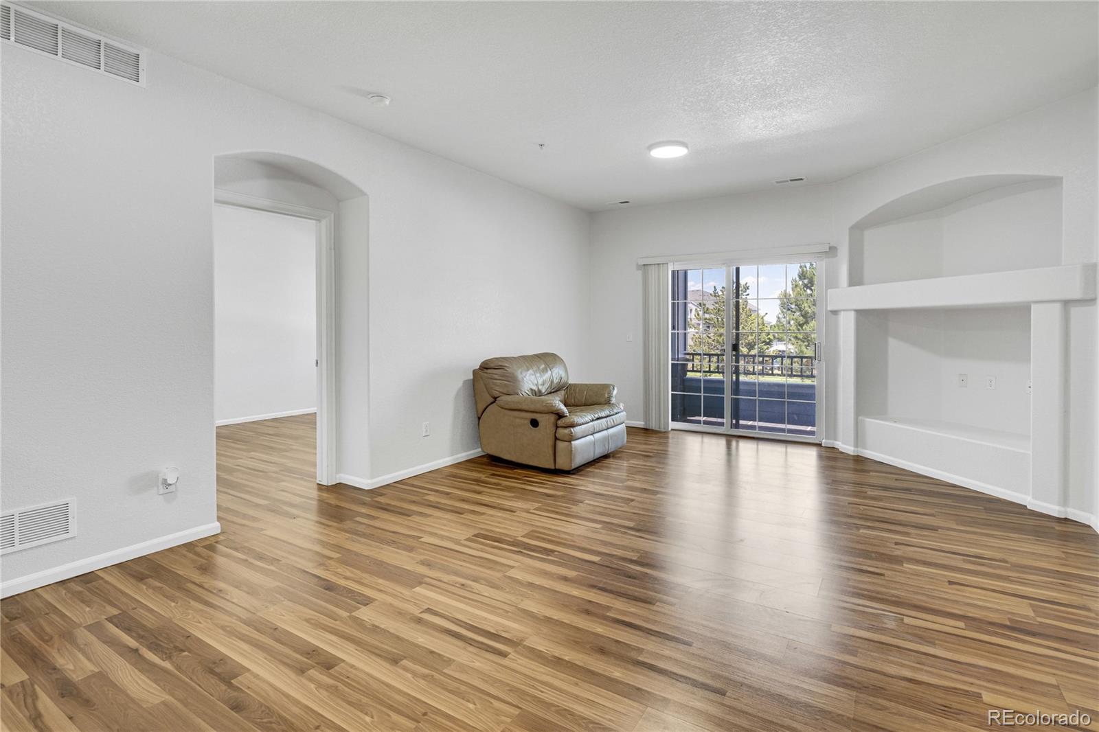 MLS Image #8 for 5255  memphis street,denver, Colorado