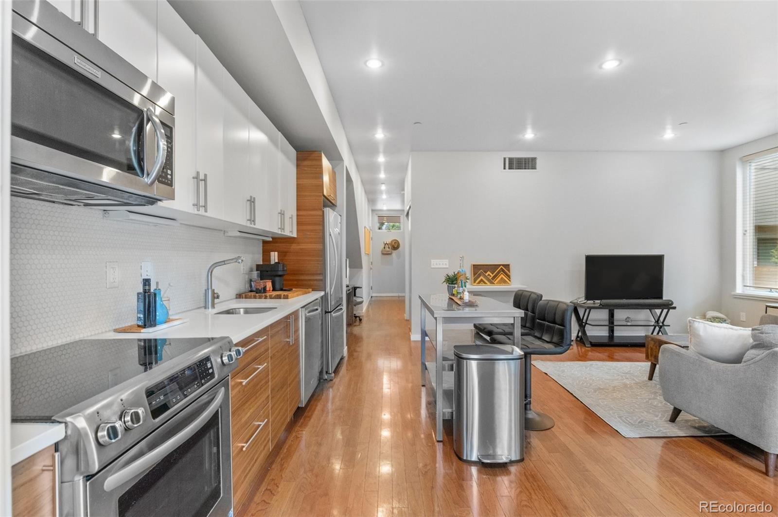 MLS Image #11 for 2640  central court,denver, Colorado
