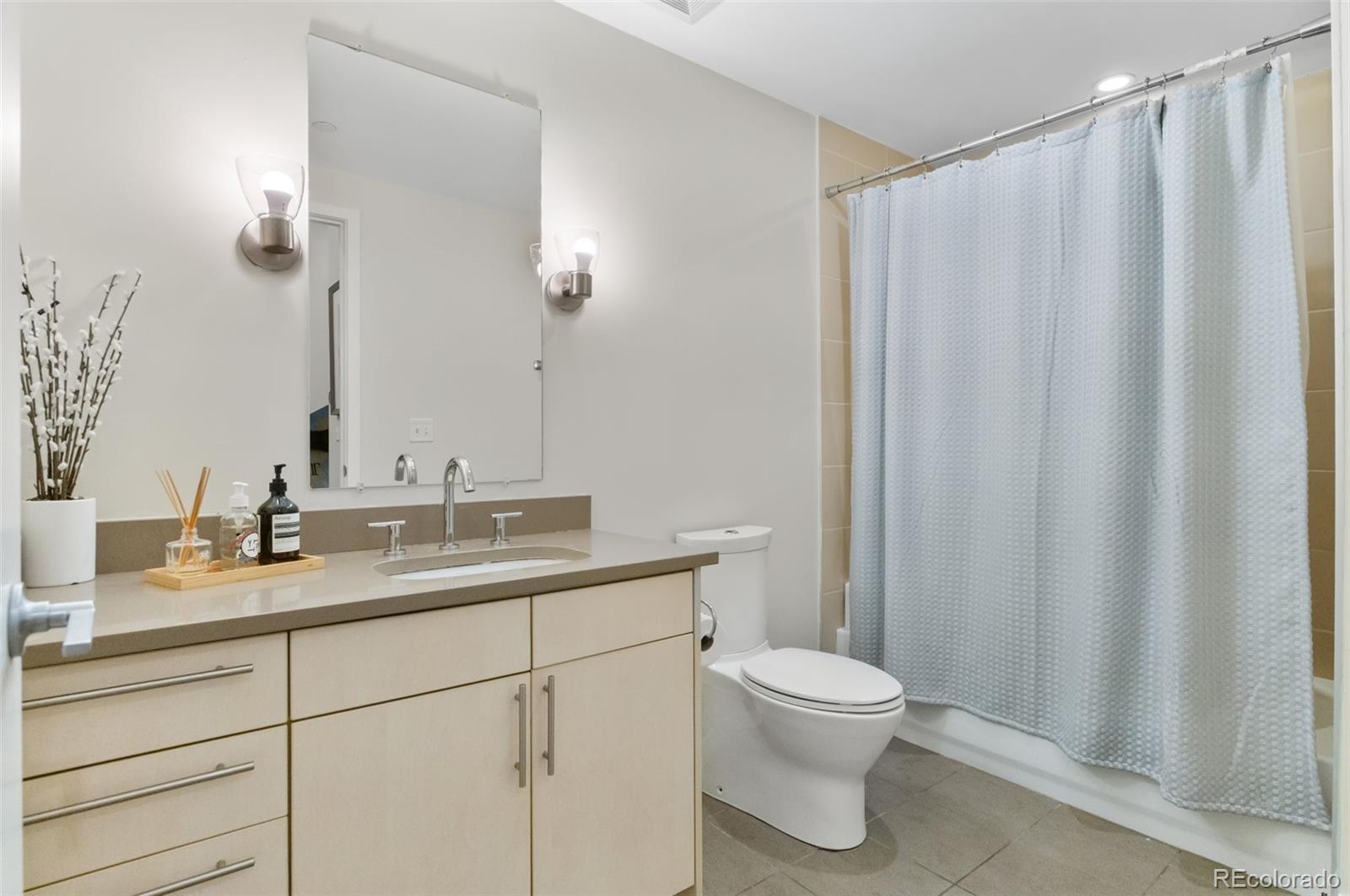 MLS Image #17 for 2640  central court,denver, Colorado