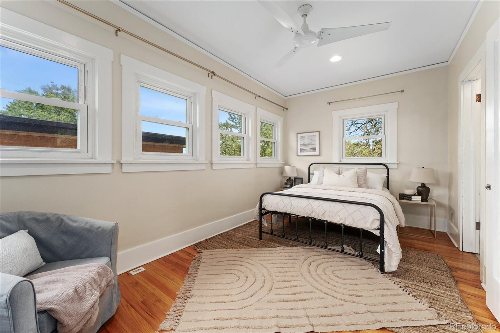 MLS Image #14 for 187 s pearl street,denver, Colorado