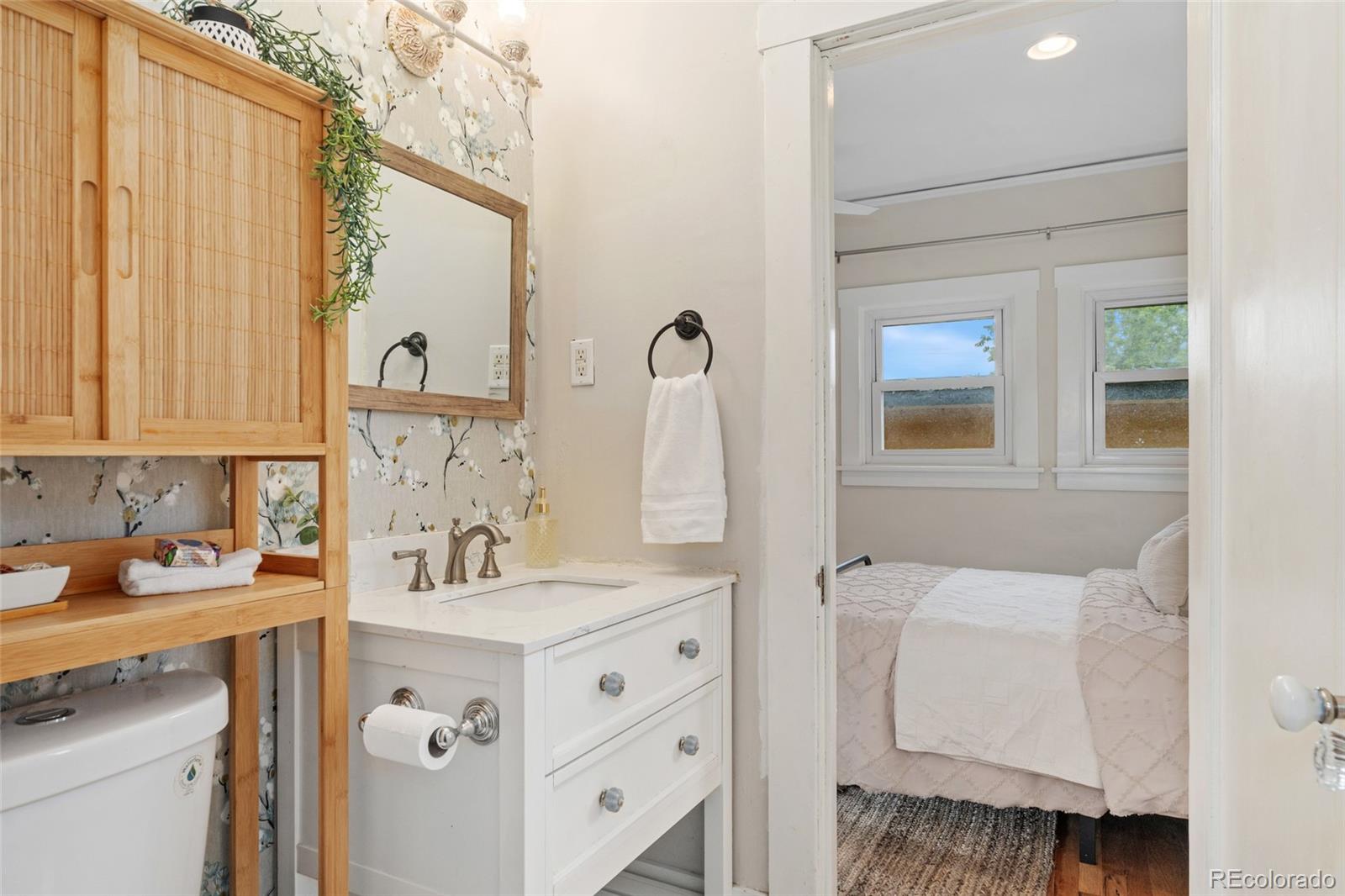 MLS Image #18 for 187 s pearl street,denver, Colorado