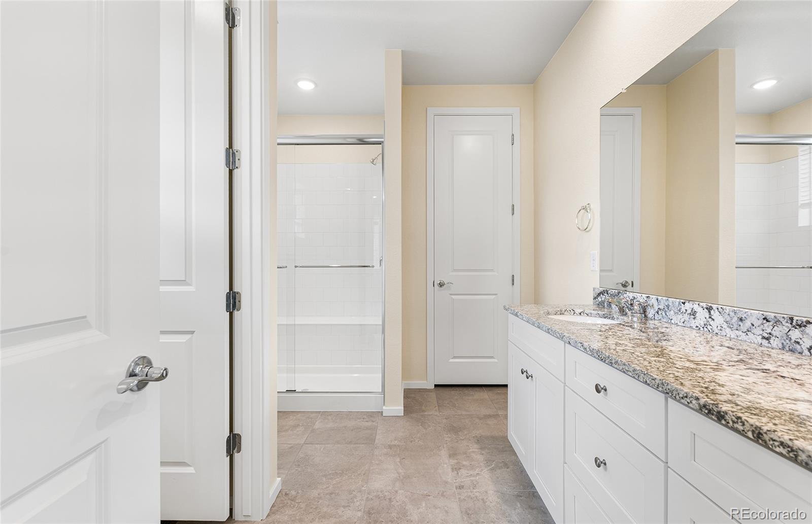 MLS Image #13 for 23981 e 40th avenue,aurora, Colorado