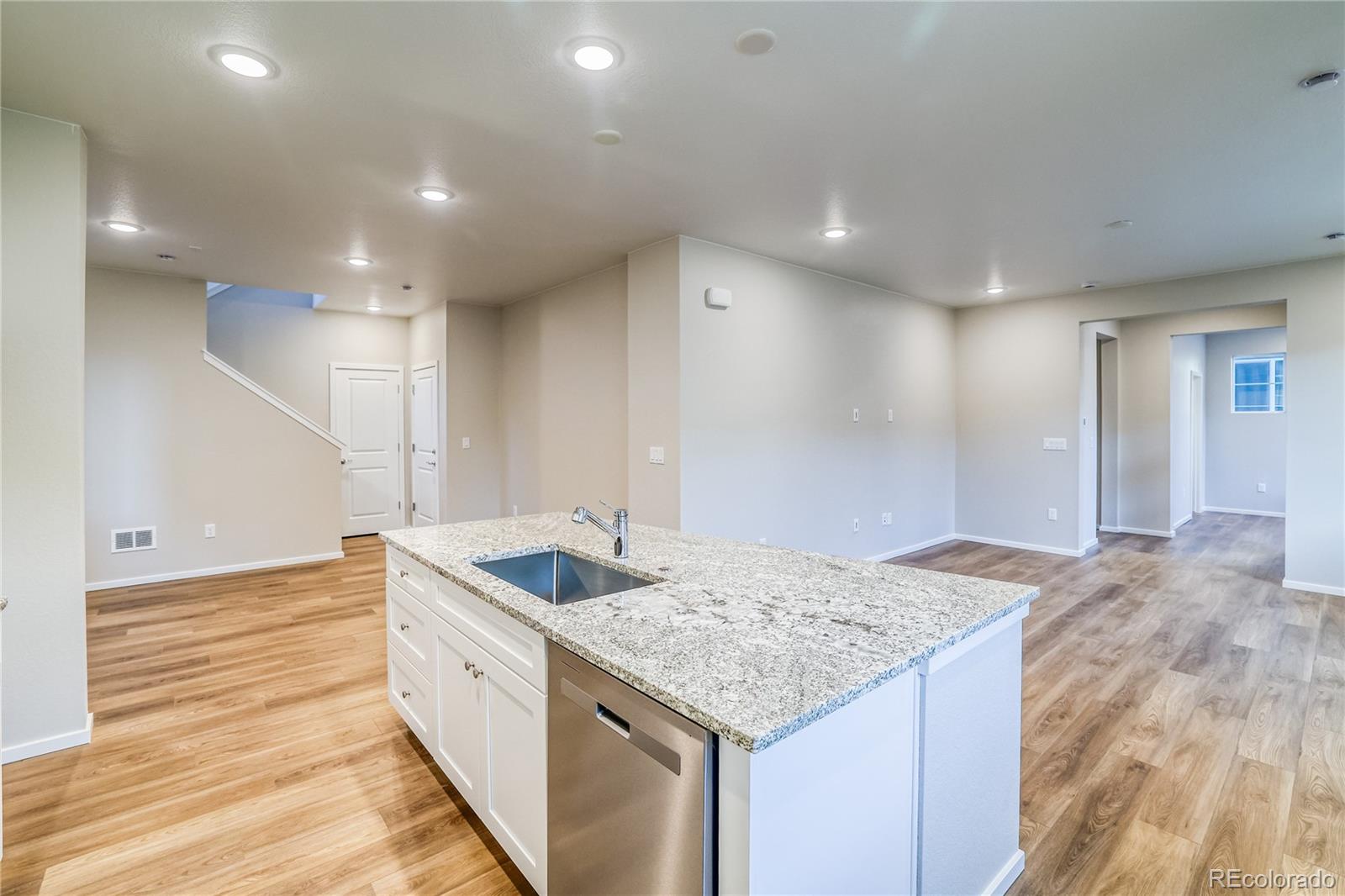 MLS Image #4 for 23981 e 40th avenue,aurora, Colorado