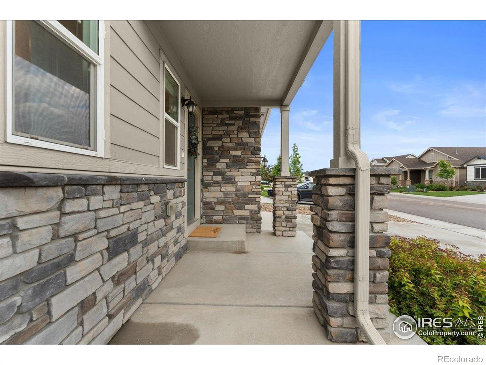 MLS Image #3 for 1848  castle hill drive,windsor, Colorado