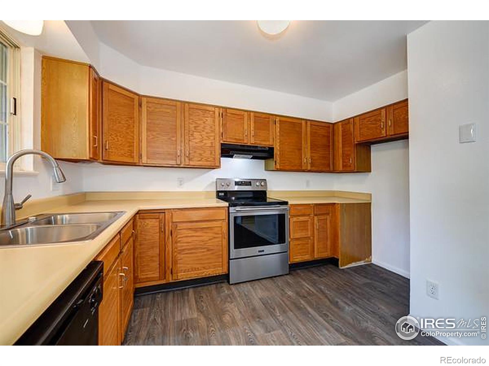 MLS Image #11 for 118  pheasant run,louisville, Colorado