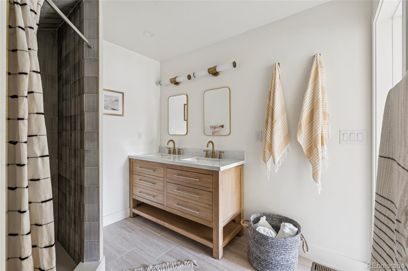 MLS Image #28 for 3363 w 32nd avenue,denver, Colorado