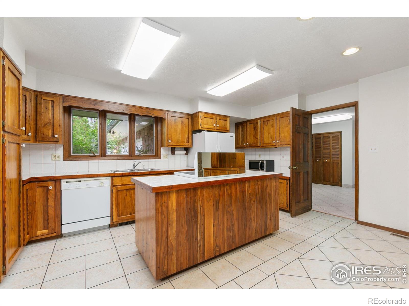 MLS Image #3 for 5220  apple drive,fort collins, Colorado