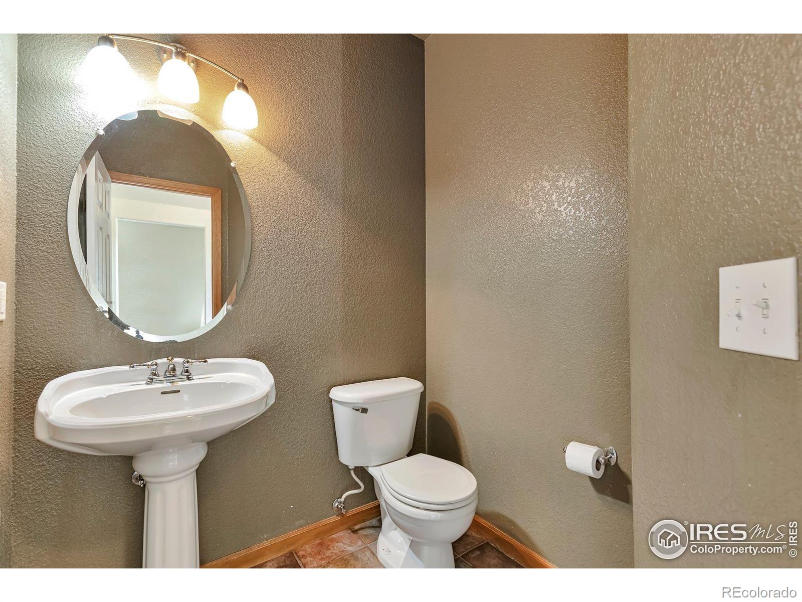 MLS Image #14 for 14825  almstead street,hudson, Colorado