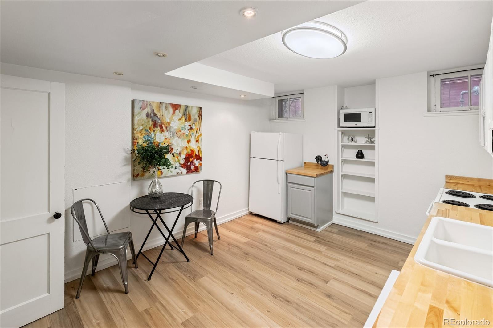 MLS Image #4 for 1120 n clarkson street,denver, Colorado