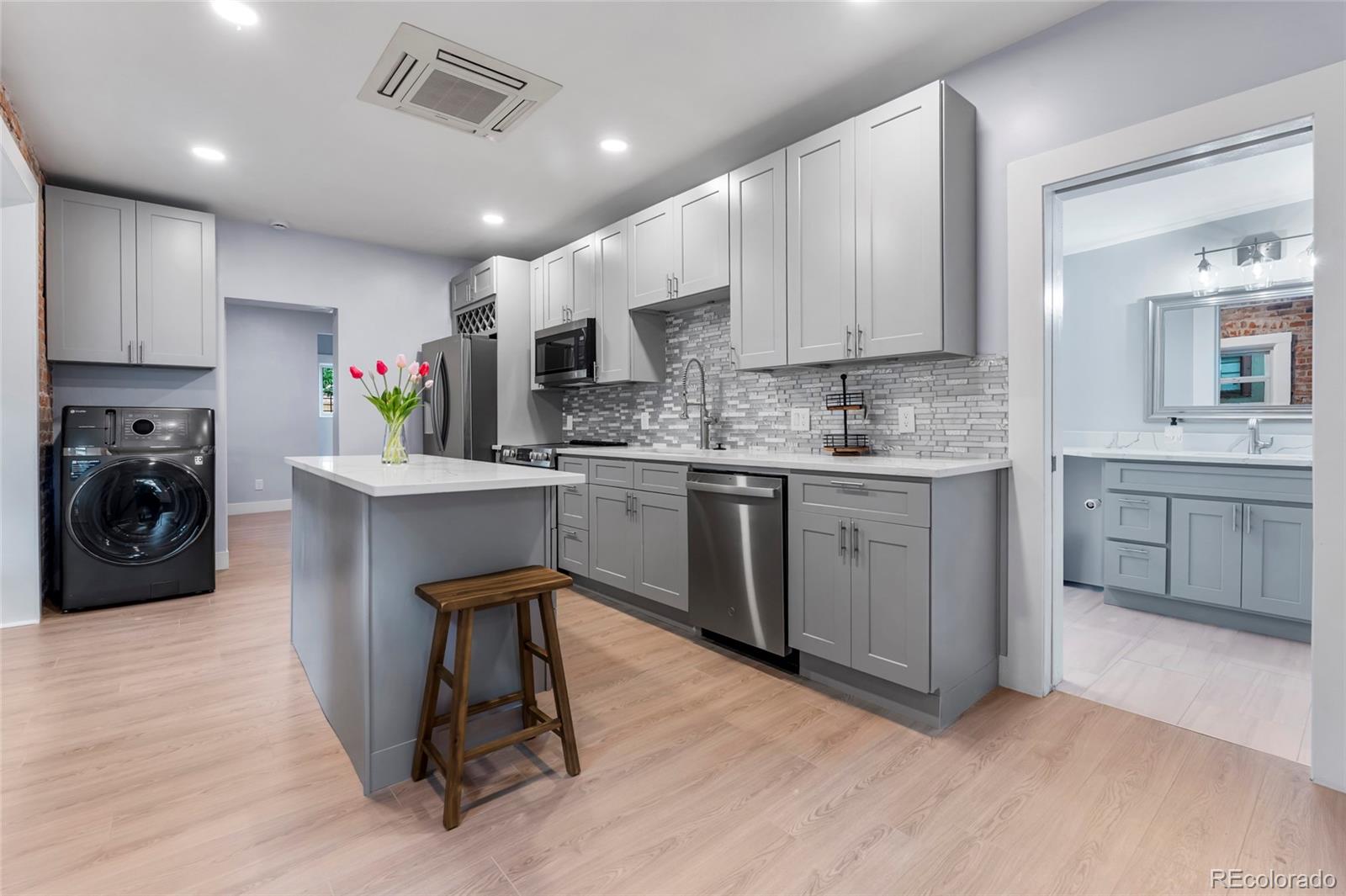 MLS Image #9 for 2737 n marion street,denver, Colorado