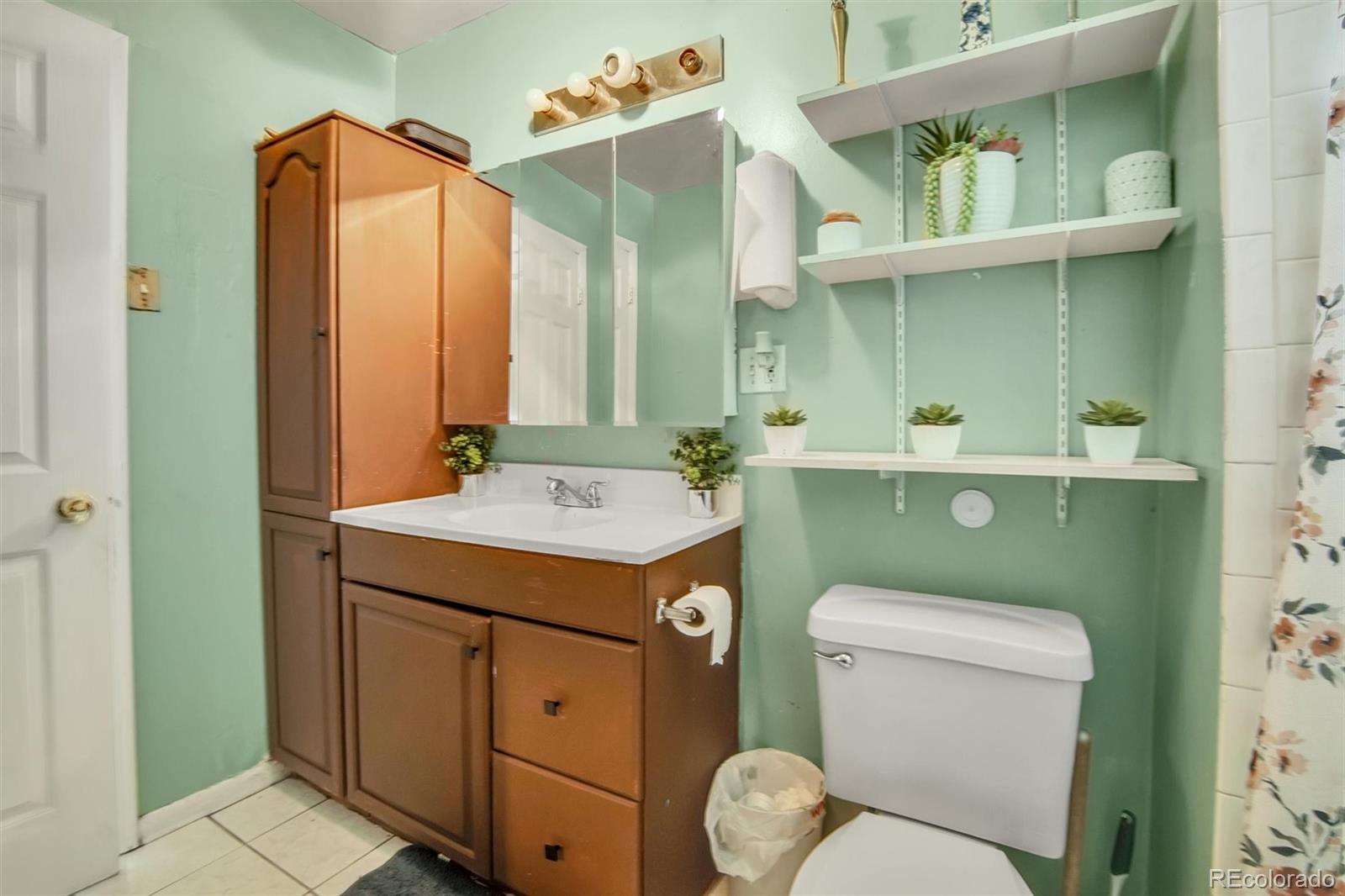 MLS Image #12 for 7101  alan drive,denver, Colorado