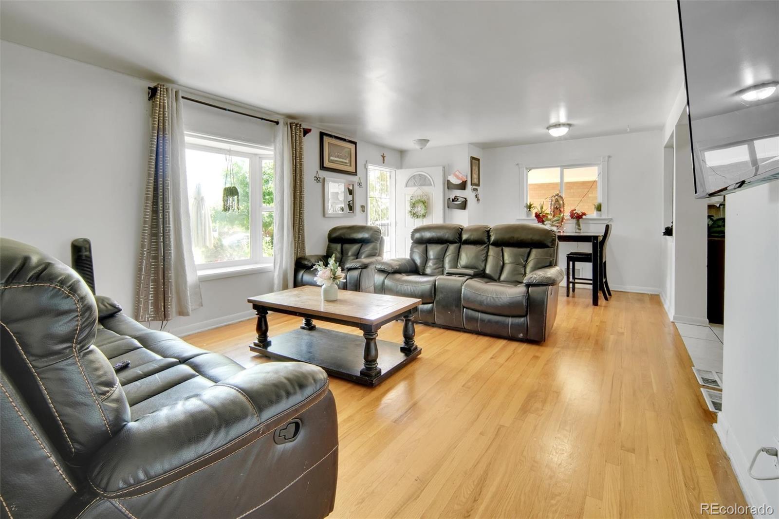 MLS Image #15 for 7101  alan drive,denver, Colorado
