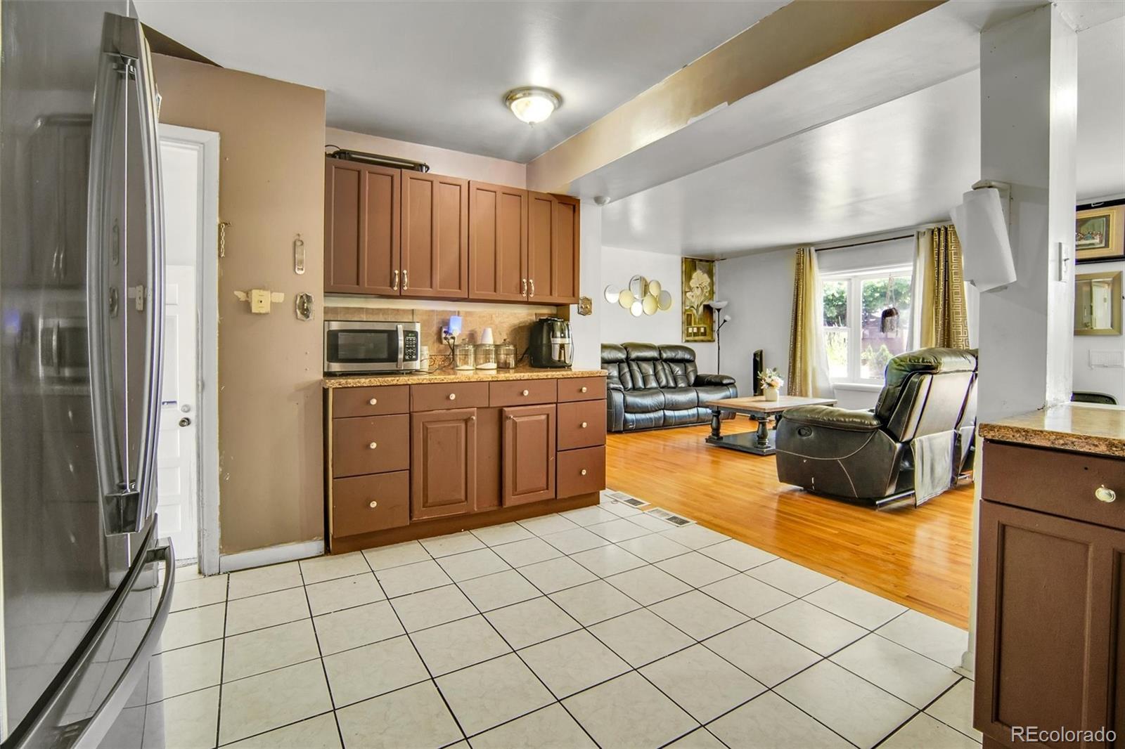 MLS Image #3 for 7101  alan drive,denver, Colorado