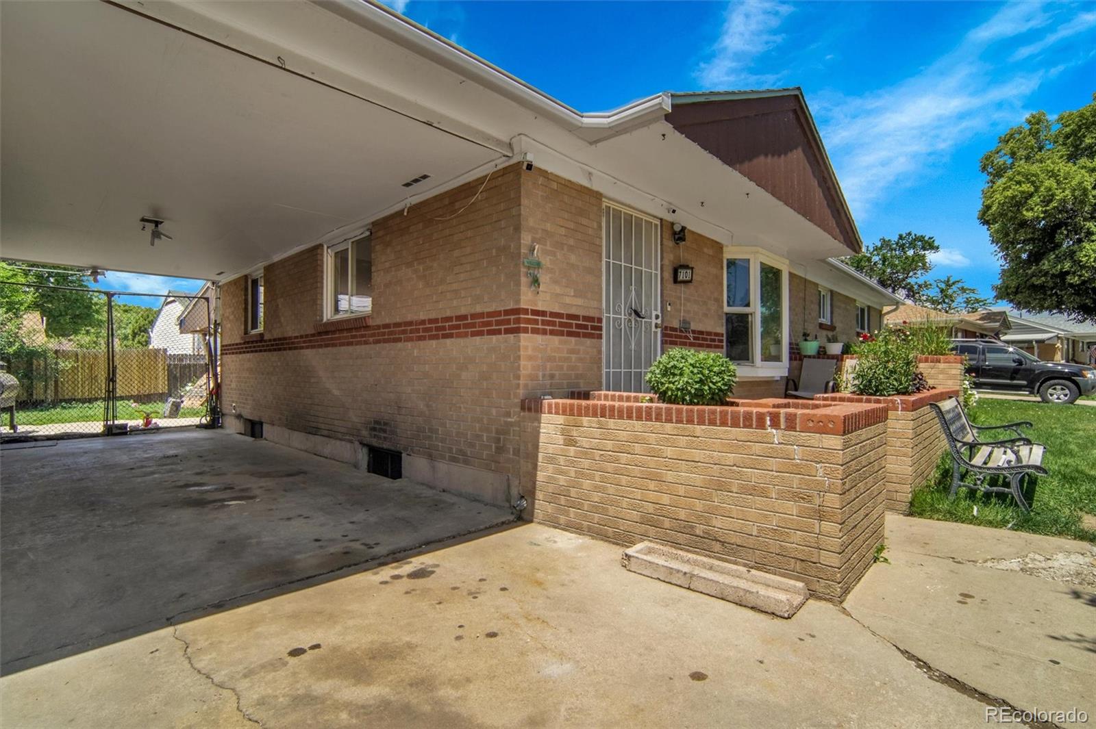 MLS Image #36 for 7101  alan drive,denver, Colorado