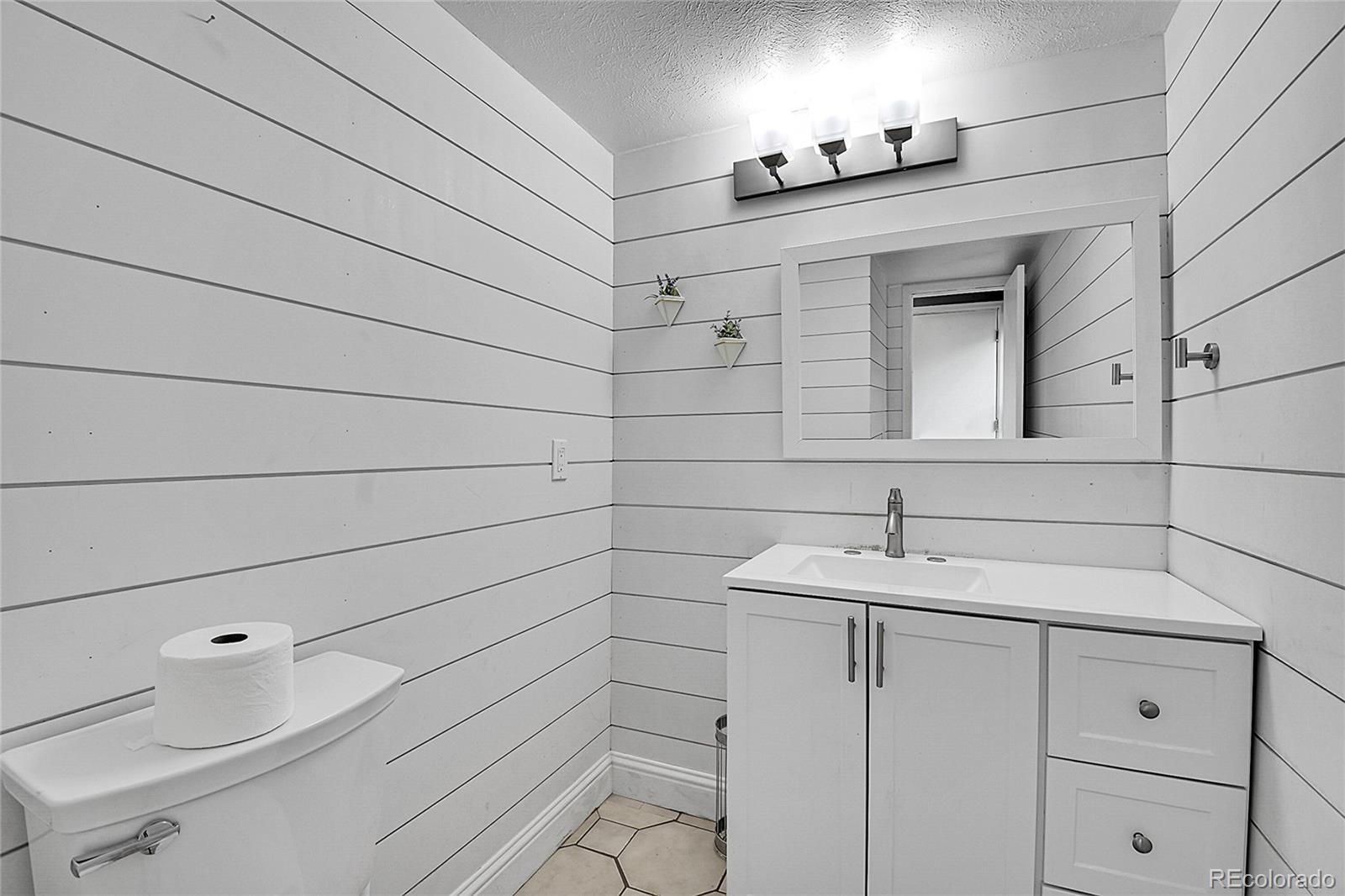 MLS Image #18 for 10222 w ida avenue,littleton, Colorado