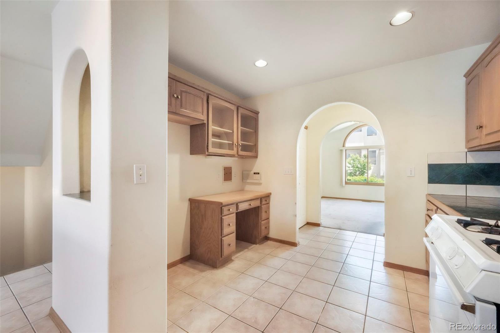 MLS Image #2 for 174  luxury lane,colorado springs, Colorado