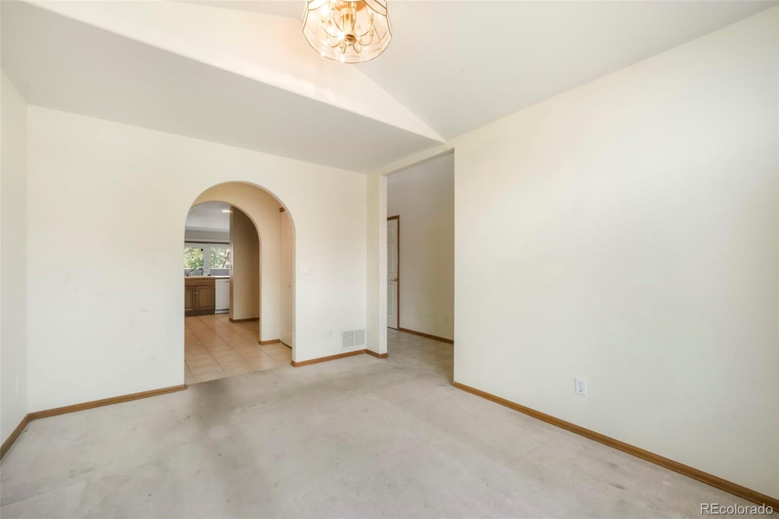 MLS Image #8 for 174  luxury lane,colorado springs, Colorado
