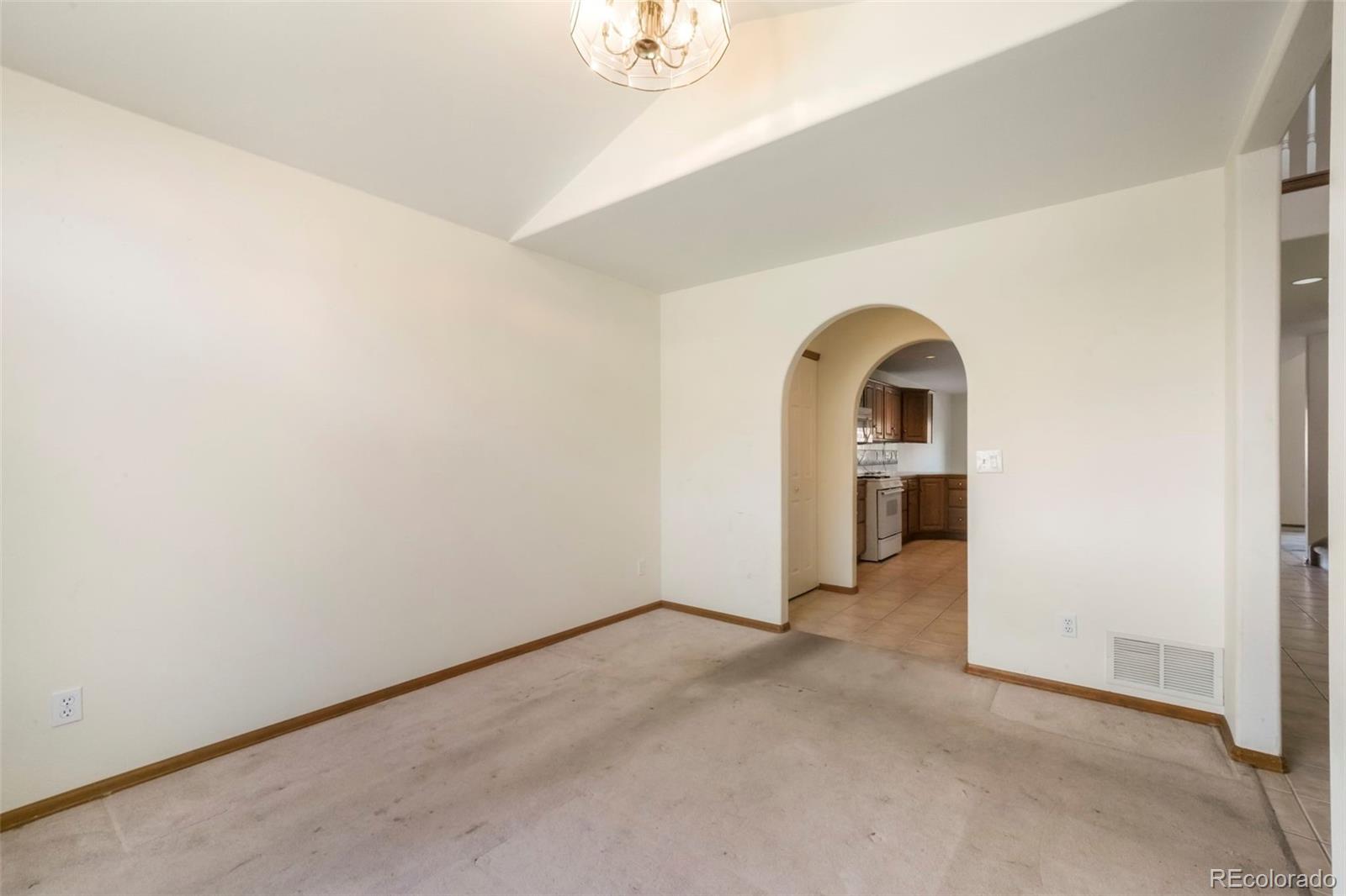 MLS Image #9 for 174  luxury lane,colorado springs, Colorado