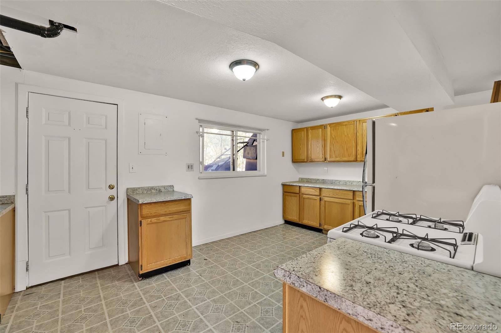 MLS Image #10 for 7003  cleveland court,colorado springs, Colorado