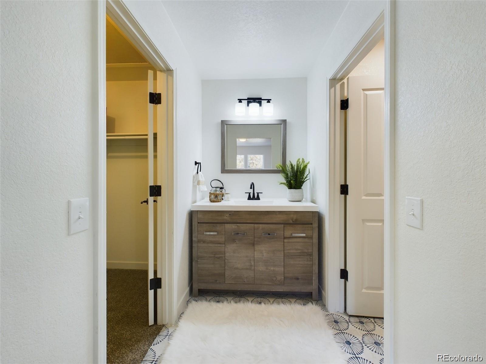 MLS Image #11 for 6378 s emporia circle,englewood, Colorado