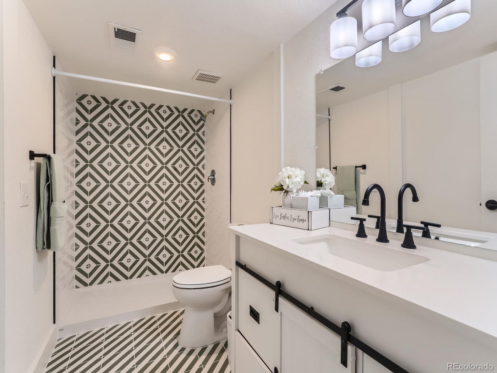 MLS Image #18 for 6378 s emporia circle,englewood, Colorado