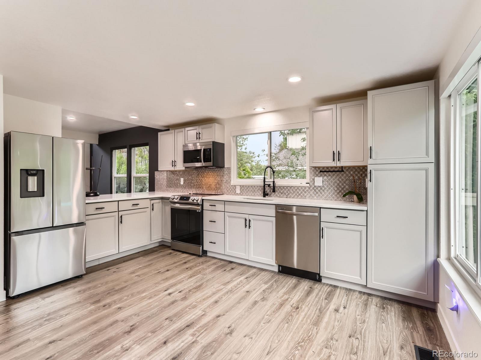 MLS Image #4 for 6378 s emporia circle,englewood, Colorado