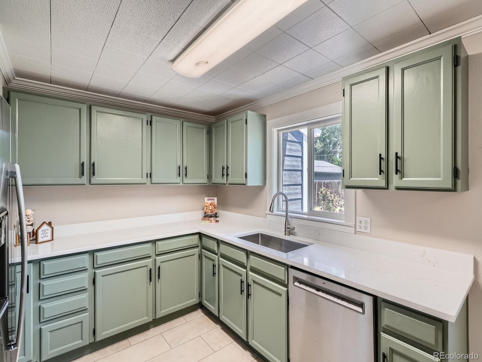 MLS Image #4 for 3750 s galapago street,englewood, Colorado