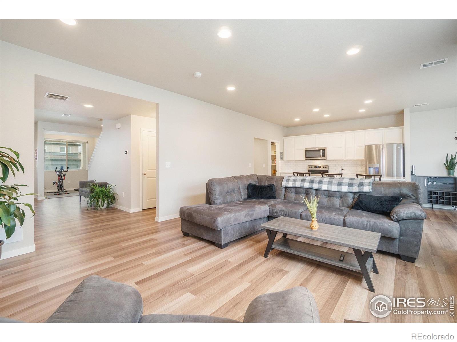 MLS Image #3 for 3960  sweetgum street,wellington, Colorado