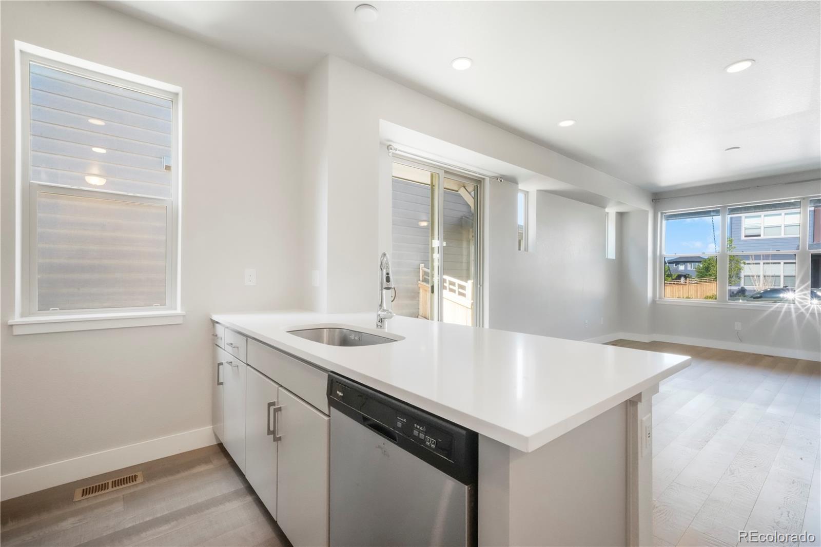 MLS Image #14 for 6940  clay street,denver, Colorado