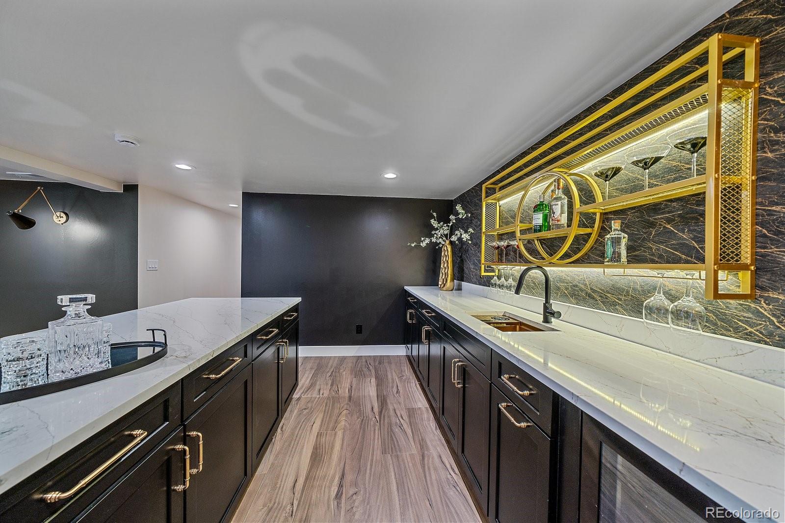 MLS Image #17 for 805  elm street,denver, Colorado