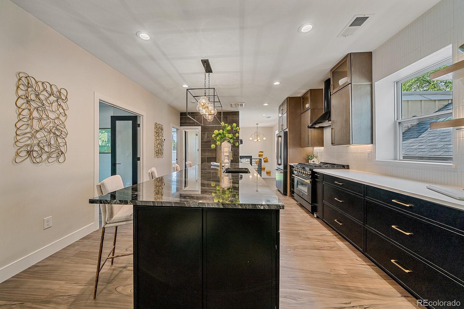 MLS Image #5 for 805  elm street,denver, Colorado